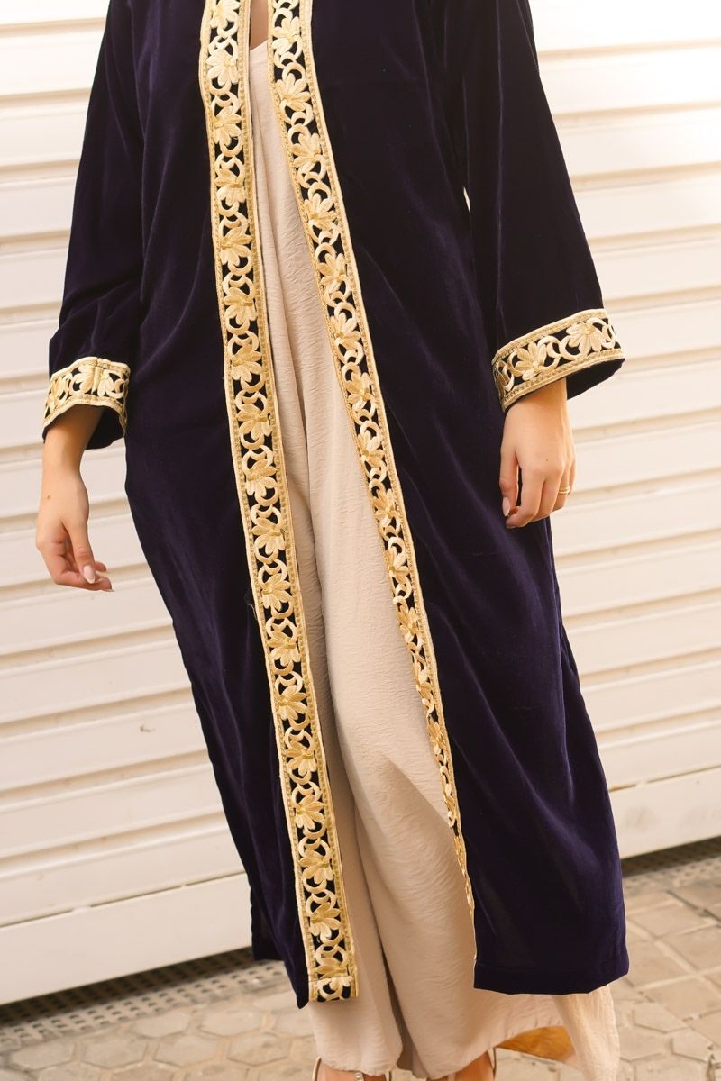 Kimono Negro Cenefa Dorada - Imagen 4