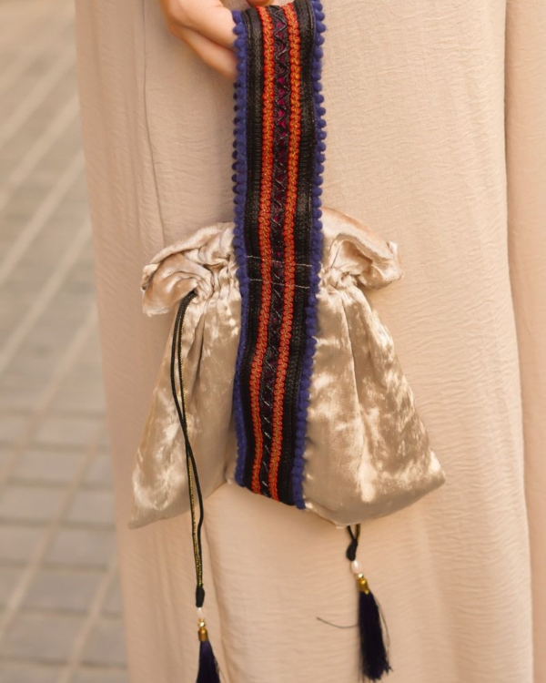 Bolso Dorado Cenefa Azul