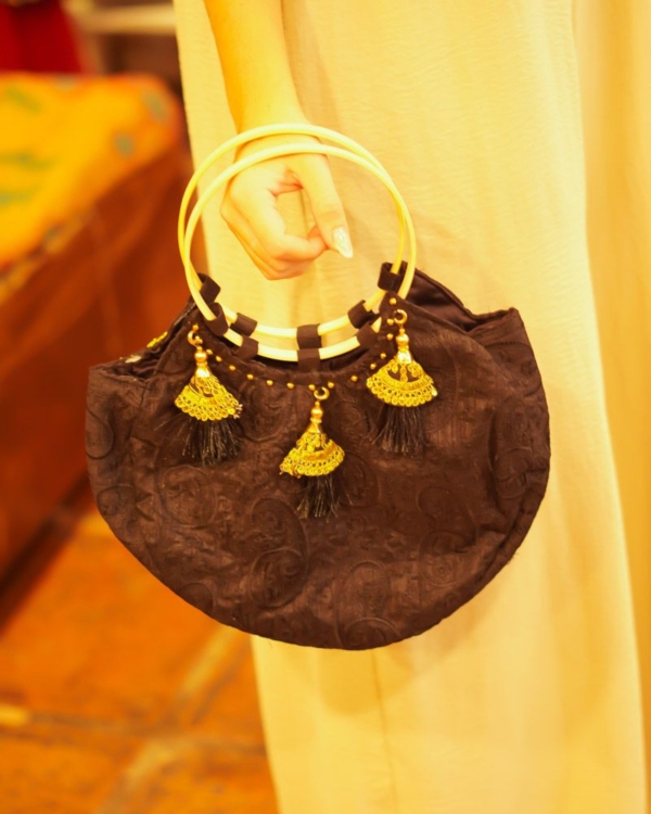 Bolso Marrón Aro Dorado