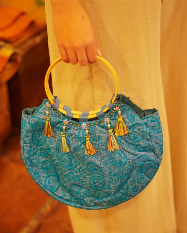 Bolso Azul Aro Dorado