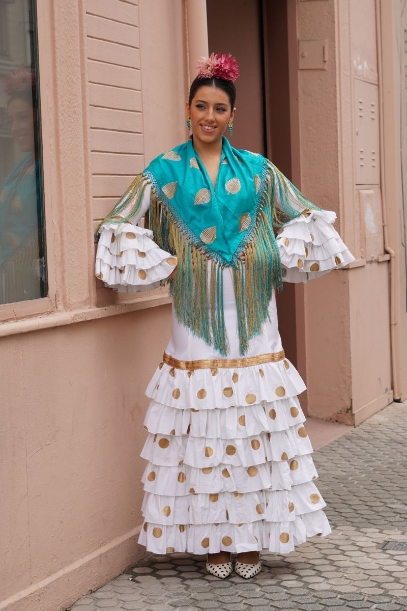 Traje de Flamenca Lunar Dorado