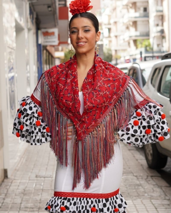 Mantoncillo Flamenca Burdeos Flores