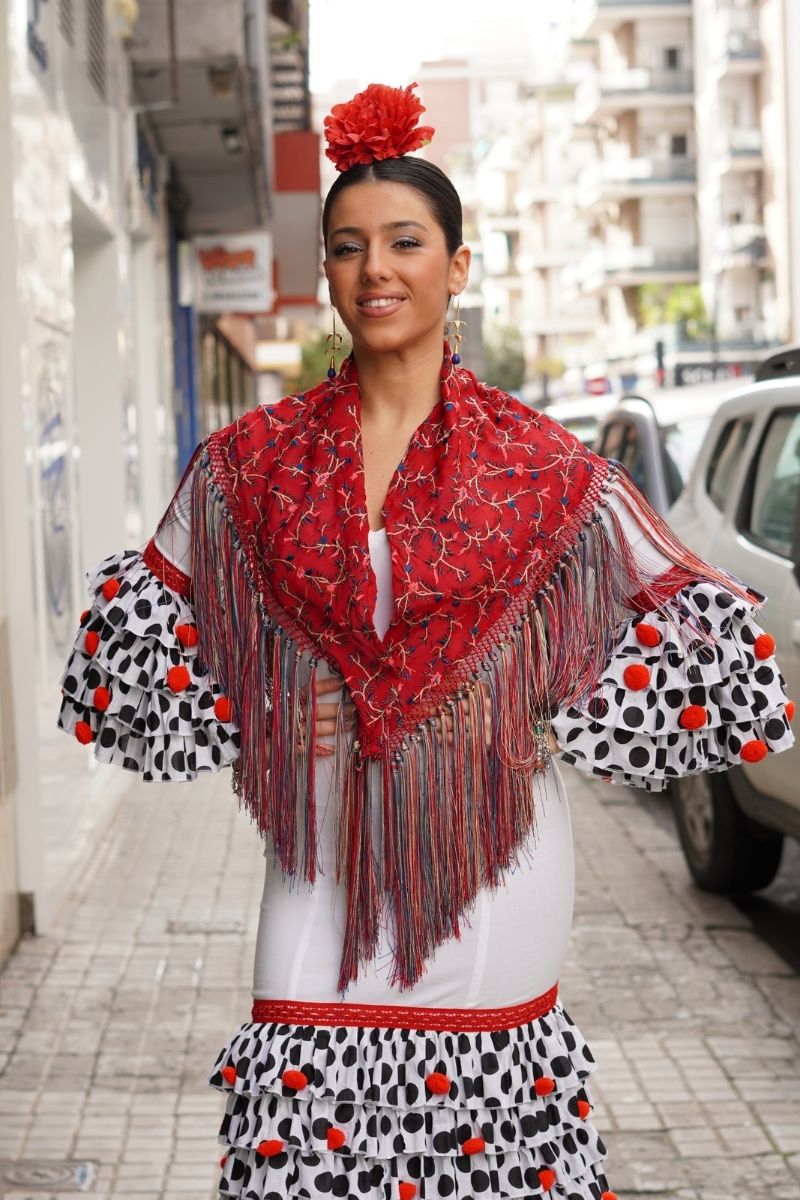 Mantoncillo Flamenca Burdeos Flores