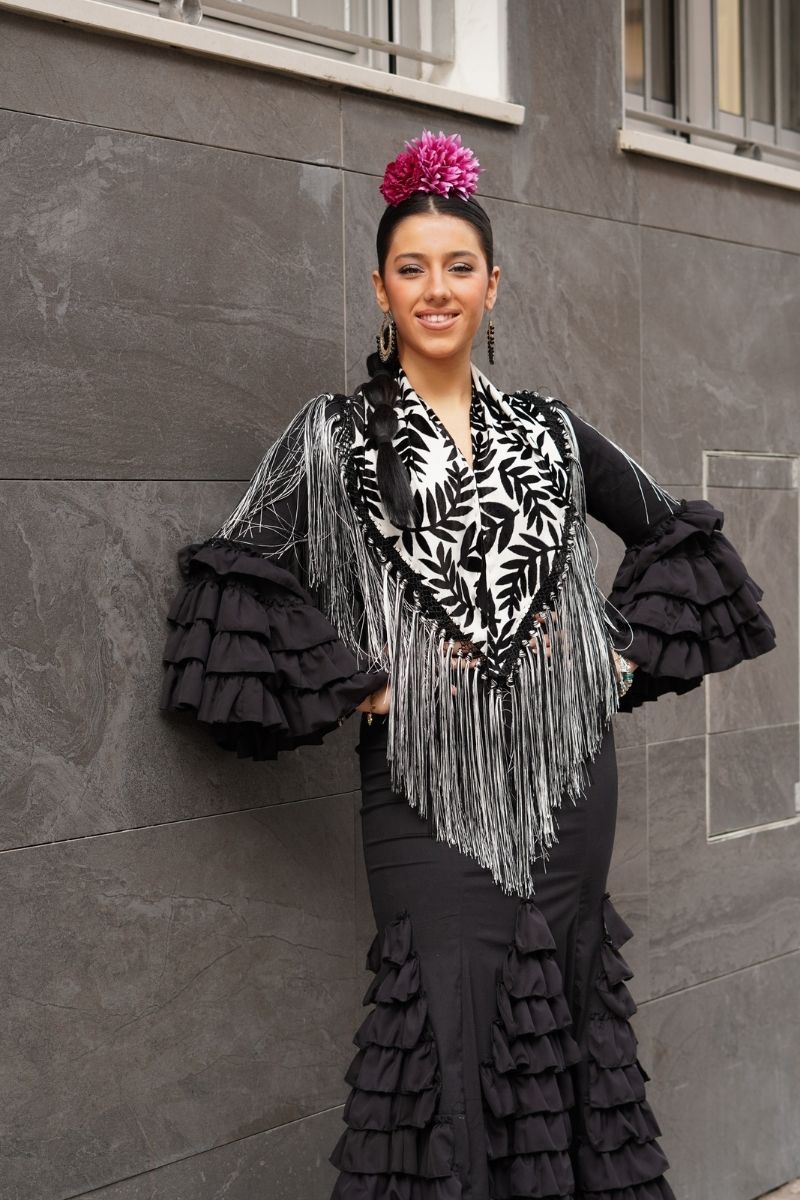 Mantoncillo Flamenca Terciopelo Negro