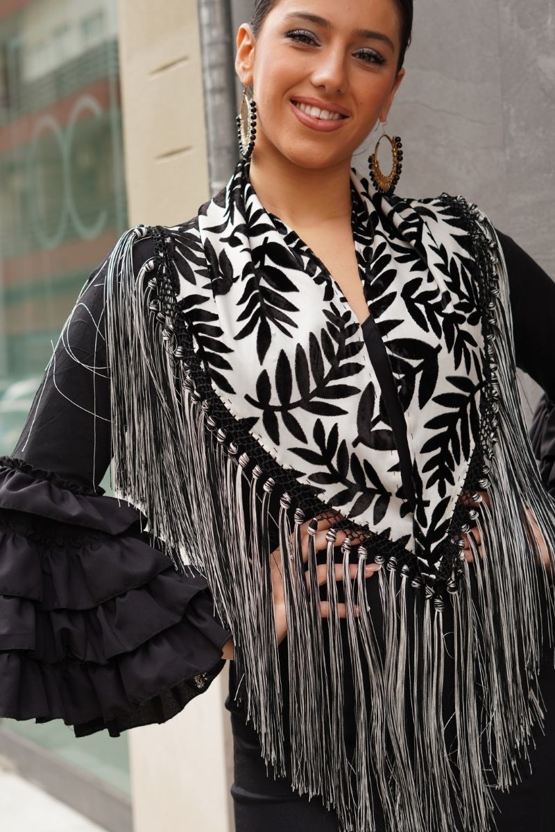 Mantoncillo Flamenca Terciopelo Negro - Imagen 3