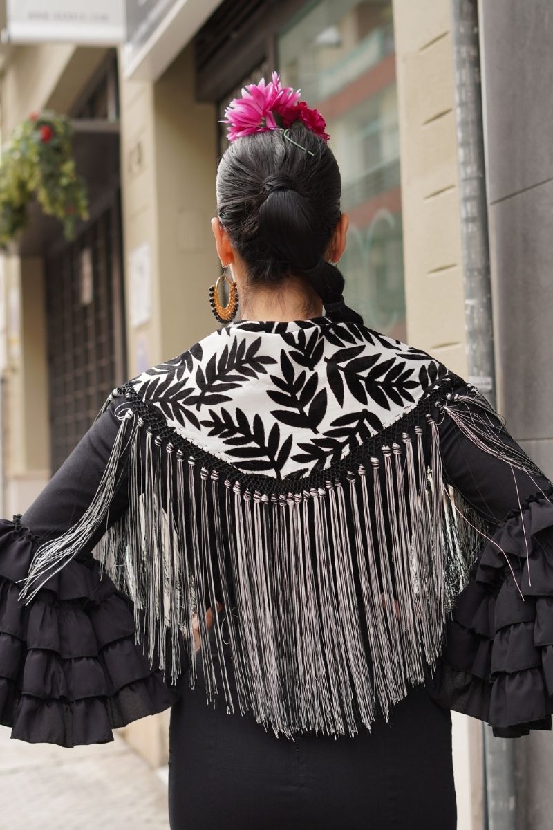 Mantoncillo Flamenca Terciopelo Negro - Imagen 5