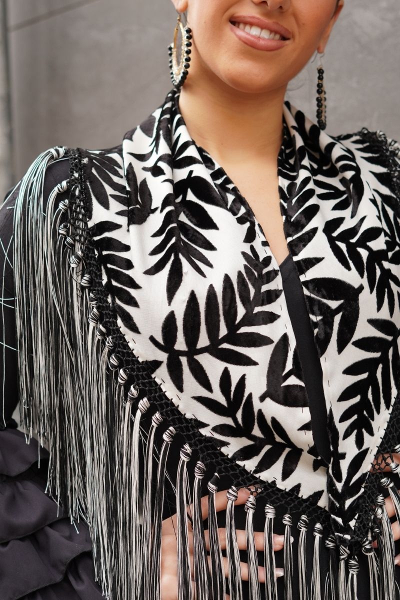 Mantoncillo Flamenca Terciopelo Negro - Imagen 6